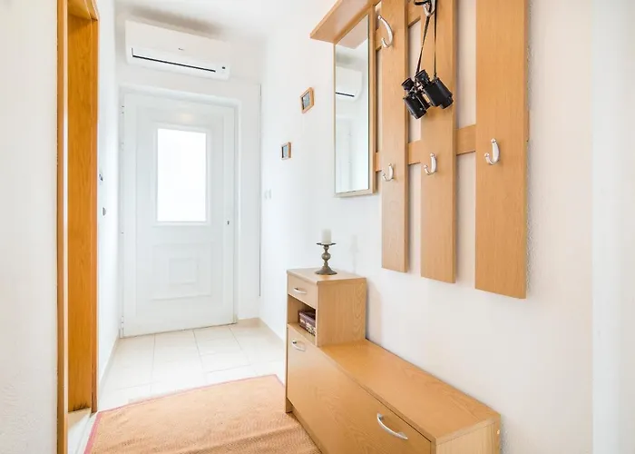 Arbanija 7543a Apartman